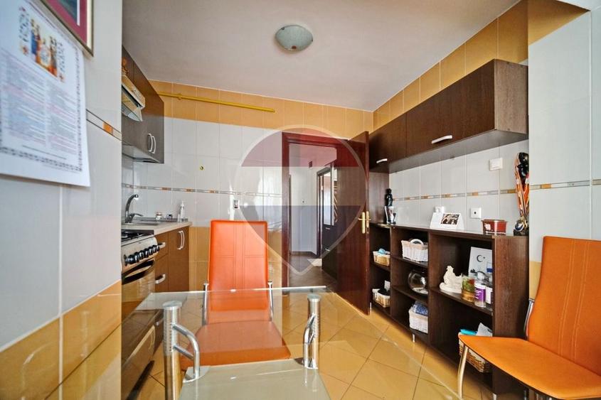 Garsonieră decomandată, mobilată în Faleză
