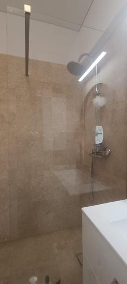 Apartament cu 2 camere semidecomandat, mobilat în Est