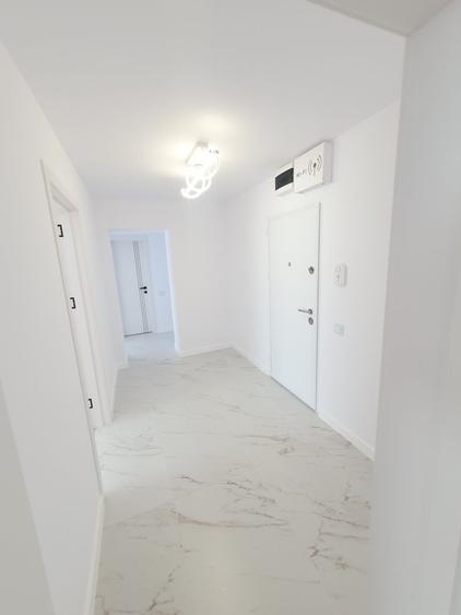 Apartament cu 2 camere decomandat în Noua