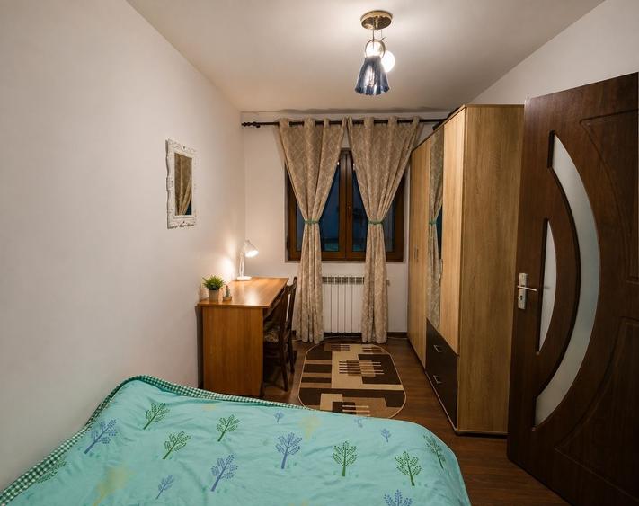 Apartament cu 3 camere semidecomandat în Big