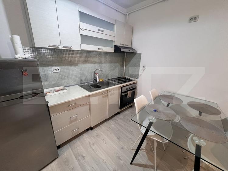 Apartament cu 2 camere semidecomandat, mobilat în Iris