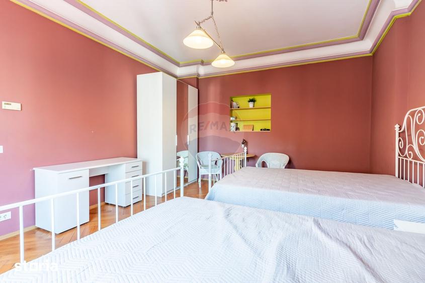 Apartament cu 4 camere, mobilat în Romană