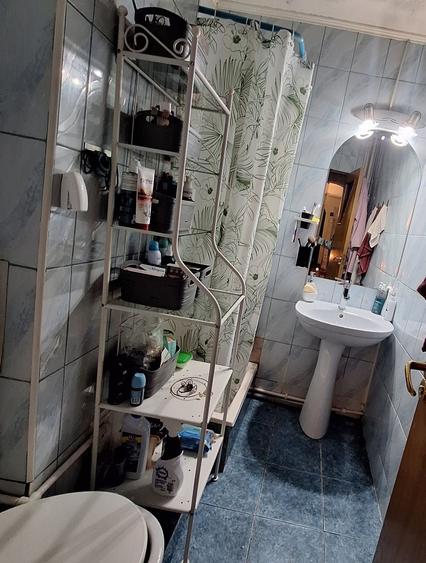 Vand apartament 2 camere sector 5 - 7