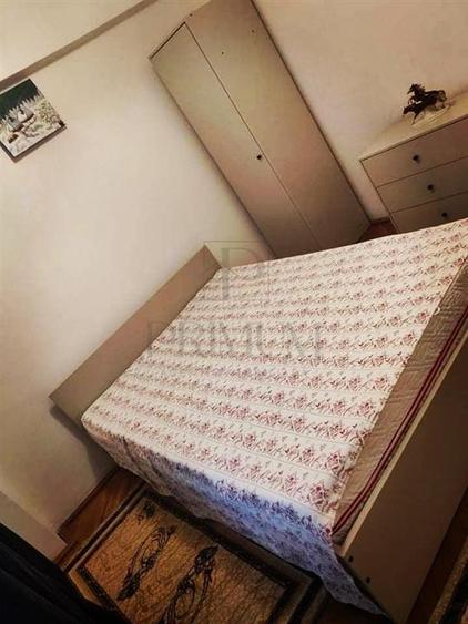 Apartament cu 3 camere semidecomandat, mobilat în Semicentral
