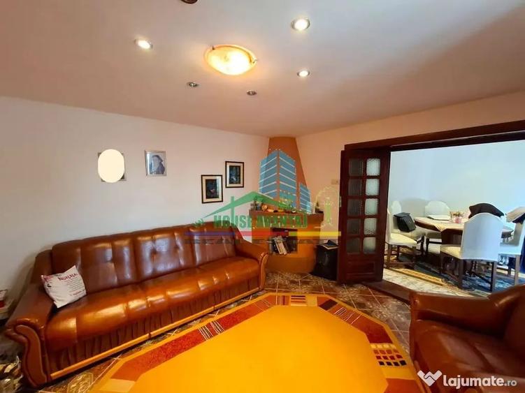 Casă cu 4 camere cu Teren 2428 Mp în Central