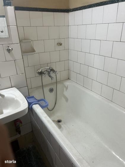 Apartament cu 2 camere decomandat în Obor