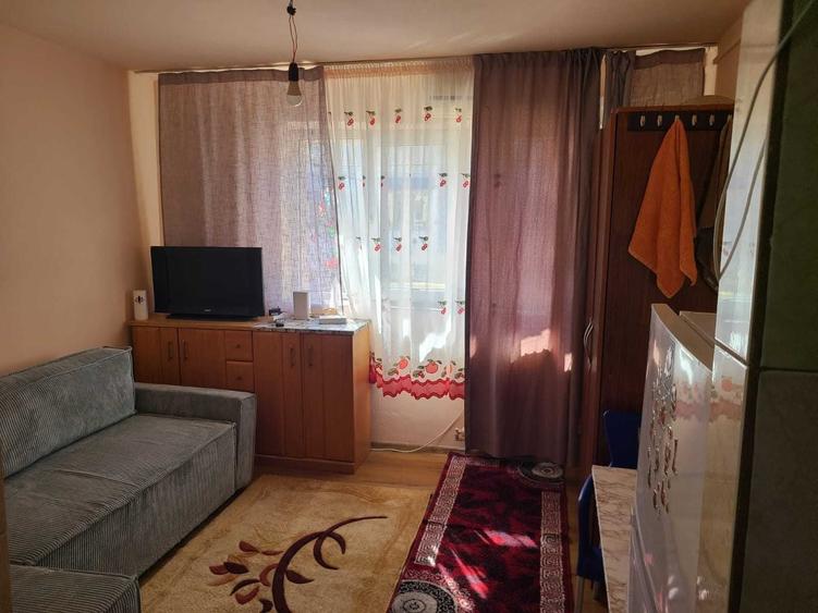 Inchiriere camera camin - 1