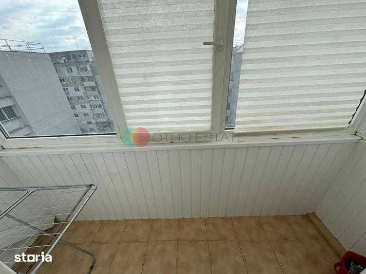 Apartament cu 2 camere semidecomandat în Tei