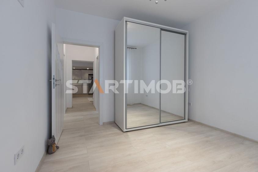 Apartament cu 3 camere decomandat, mobilat în Tractorul