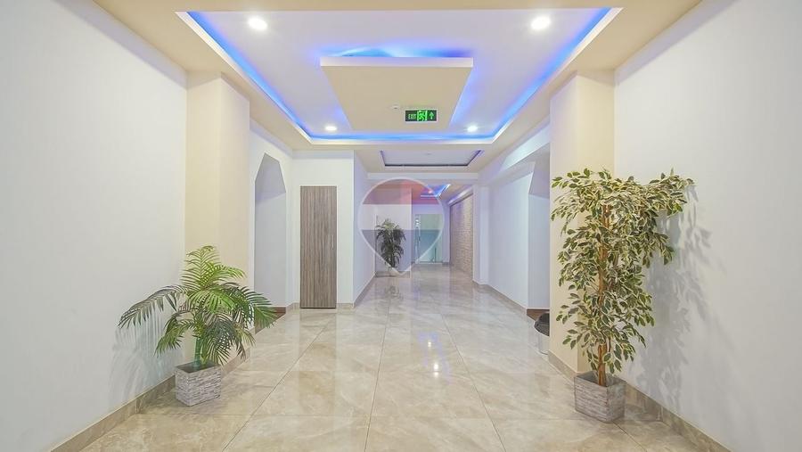 Apartament cu 3 camere decomandat, mobilat în Tractorul