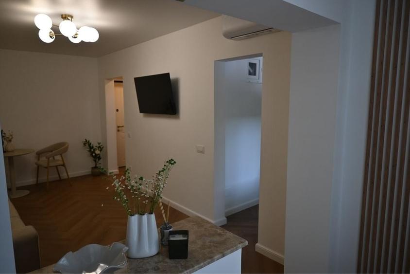 Garsoniera premium de inchiriat etaj 1 zona Hipodrom - 5