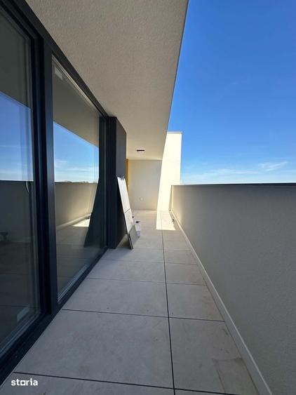 Apartament cu 3 camere decomandat în Carpați 2