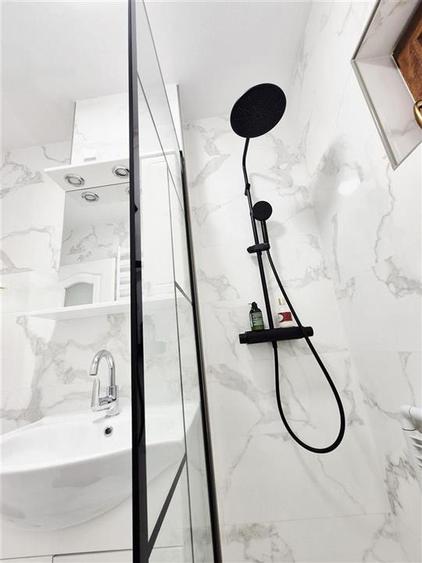 Apartament cu 2 camere decomandat în Târgu Cucu