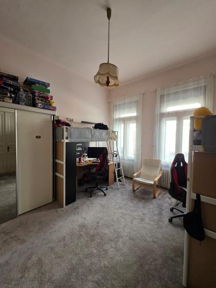 Apartament cu 4 camere circular în Elisabetin