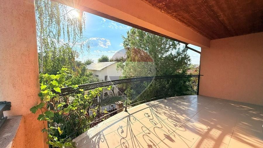 Casă individuală cu 5 camere cu Teren 553 Mp în Clinceni
