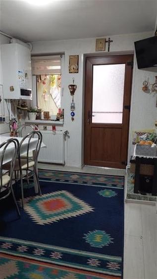 Casă cu 5 camere cu Canalizare în P-ța Mihai Viteazu