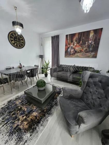 Apartament cu 3 camere decomandat, mobilat în Central