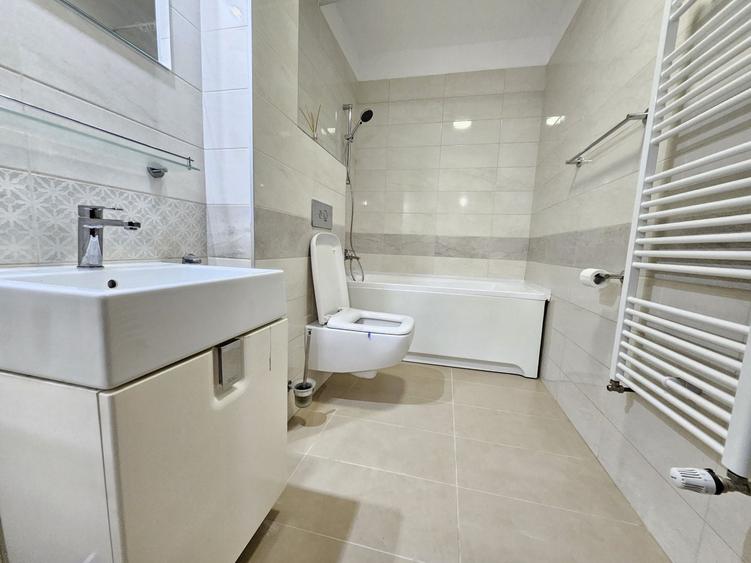 Apartament cu 2 camere semidecomandat, mobilat în Bună Ziua