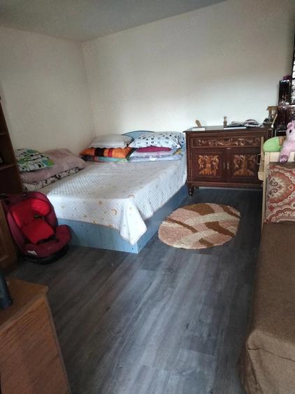 Casă cu 3 camere cu Teren 1800 Mp în Central