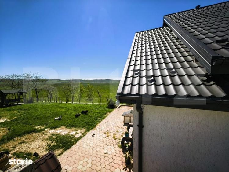 Casă cu 7 camere cu Teren 1500 Mp în Miroslava