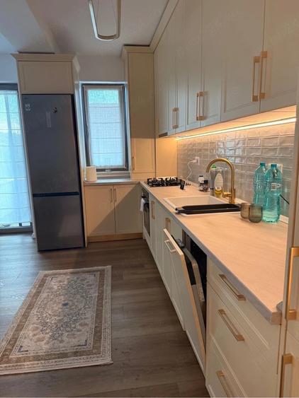Apartament cu 3 camere decomandat în Morilor