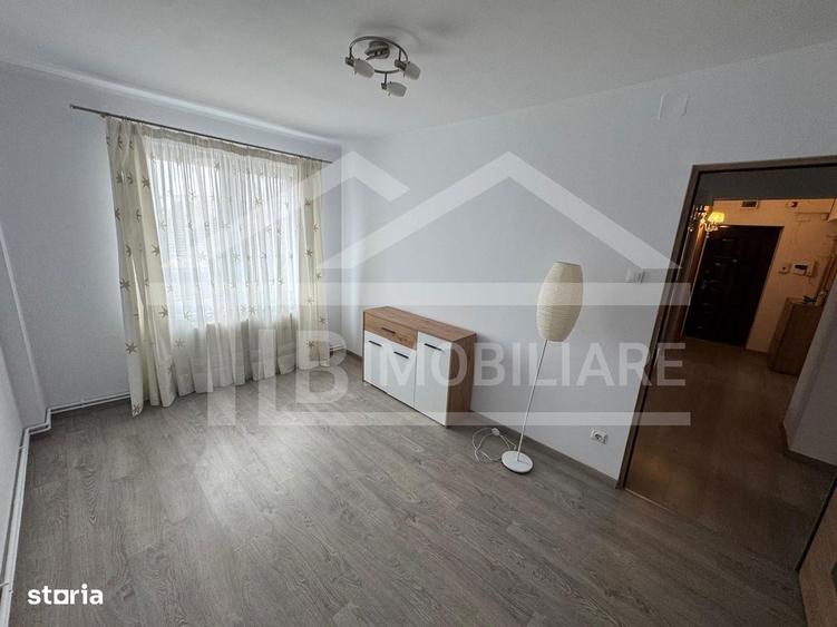 Apartament cu 3 camere semidecomandat în Unirii