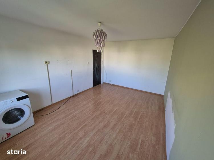 Apartament cu 2 camere decomandat în Nicolina