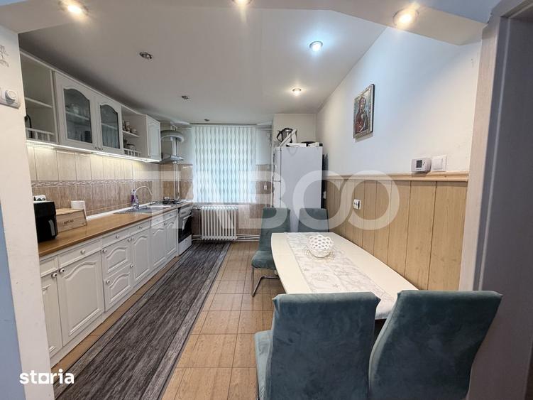 Apartament cu 3 camere decomandat, mobilat în Mihai Viteazul