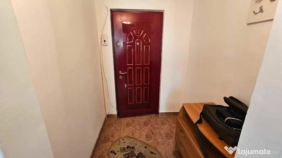 Apartament cu 2 camere nedecomandat în Central
