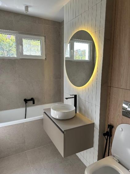 Apartament cu 2 camere semidecomandat, mobilat în Podu Roș