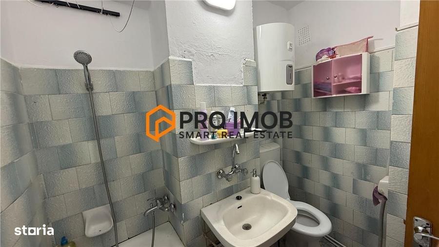 Garsonieră decomandată în Central