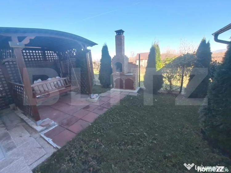 Casă cu 6 camere cu Teren 330 Mp în Central