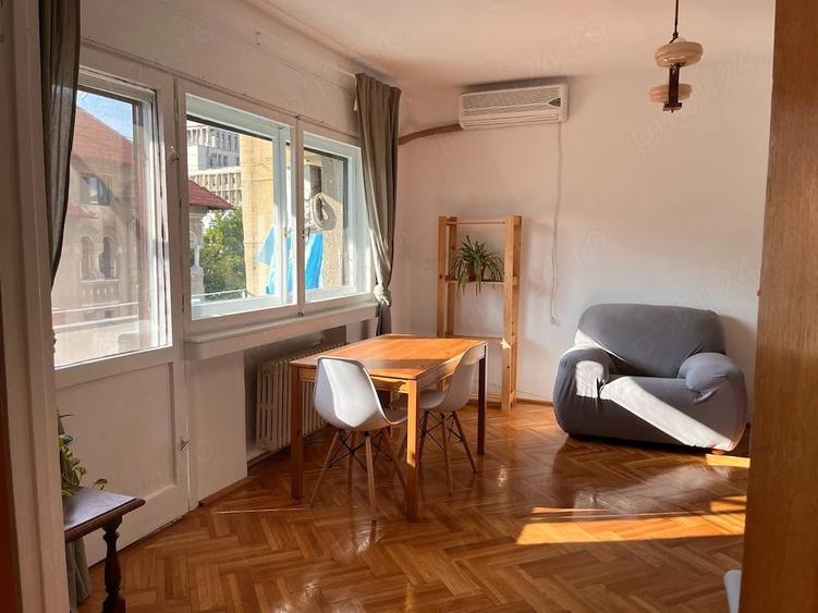 Apartament cu 2 camere decomandat în Cișmigiu