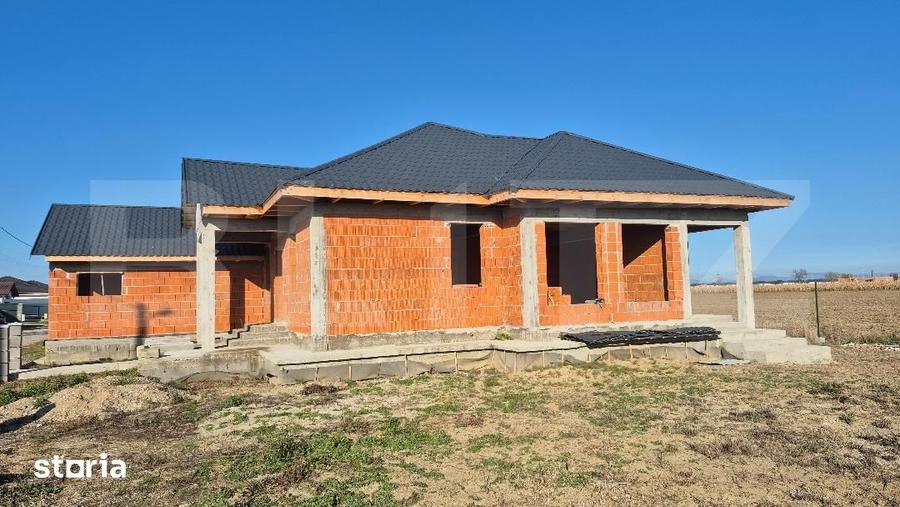 Casa la rosu de vanzare, 4 camere, 145,31 mp, 715 mp teren, zona Marti - 11