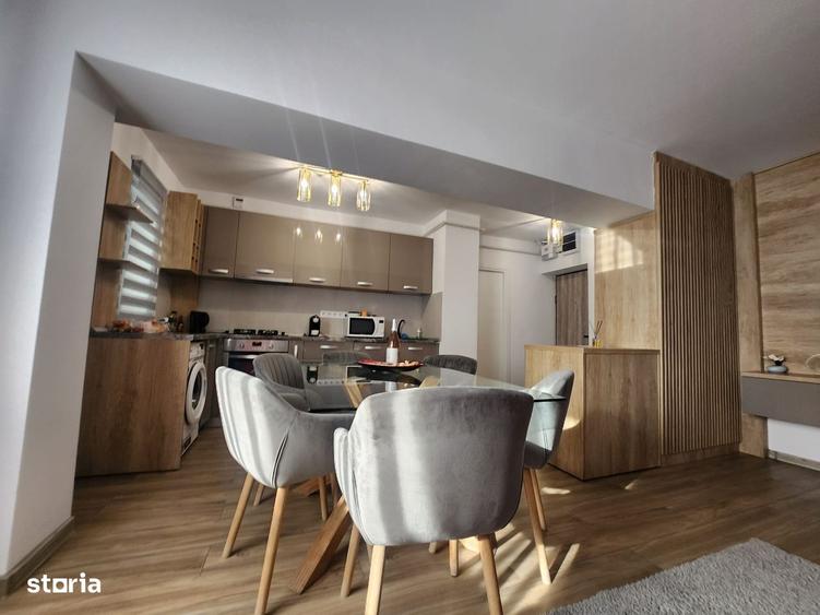 Apartament cu 4 camere decomandat în Ultracentral