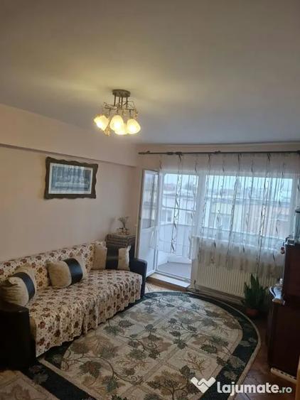 Apartament cu 3 camere semidecomandat în Ultracentral