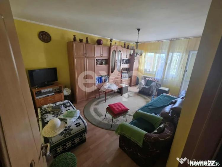 Apartament cu 2 camere decomandat în Rovine