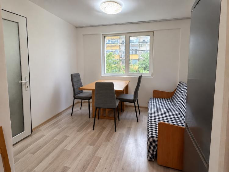 Apartament cu 4 camere decomandat, mobilat în Pantelimon