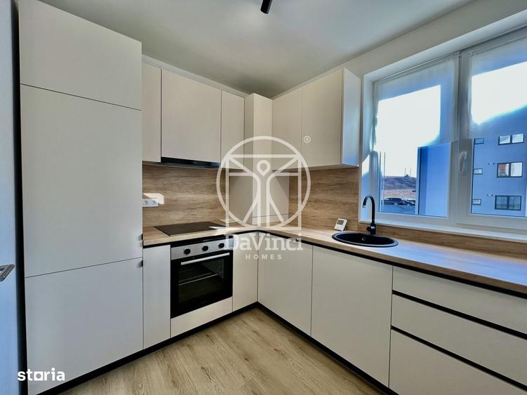 Apartament cu 3 camere decomandat în Cristian
