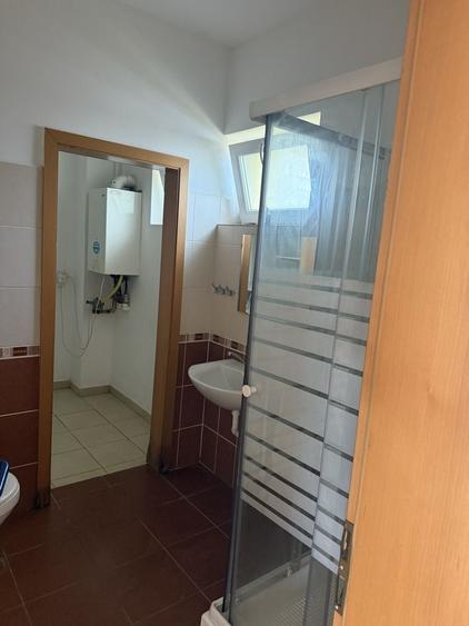 Casă cu 4 camere cu Teren 270 Mp în Ghiroda