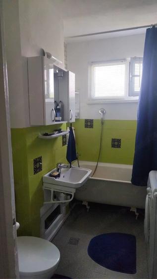Apartament cu 2 camere semidecomandat în Brazda lui Novac