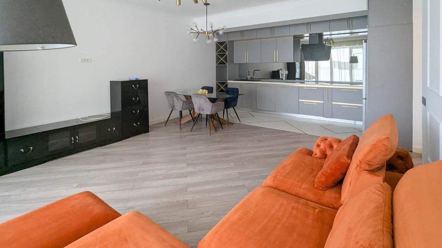 Apartament cu 3 camere semidecomandat, mobilat în Pipera