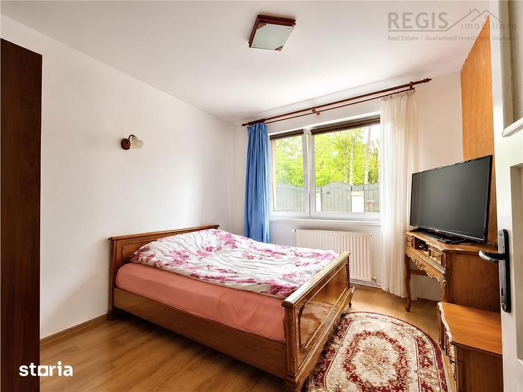 Casă cu 3 camere decomandat cu Canalizare în Florilor