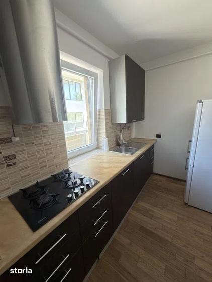Apartament cu 2 camere decomandat în Far