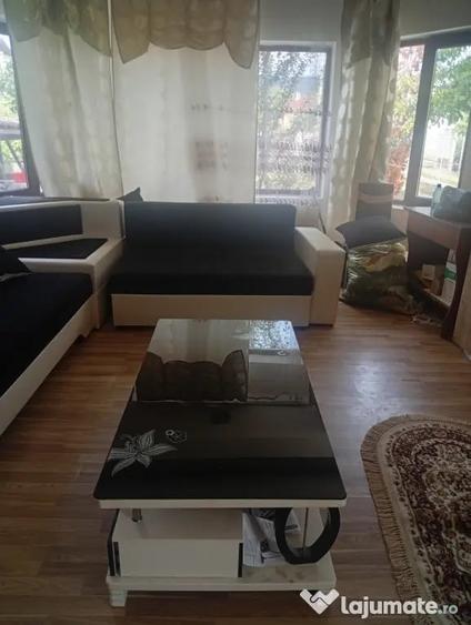 Casă cu 4 camere în Ștefănești