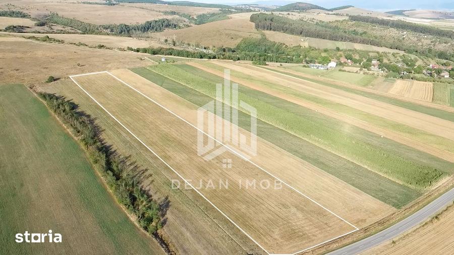 Teren de 19000 mp, în Ghidfalău