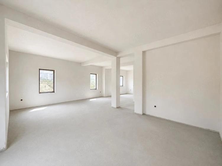 Casa individuala de vanzare , 139 mp , 474 teren Zona Planoare - 7