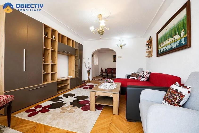 Apartament cu 4 camere semidecomandat în Nord