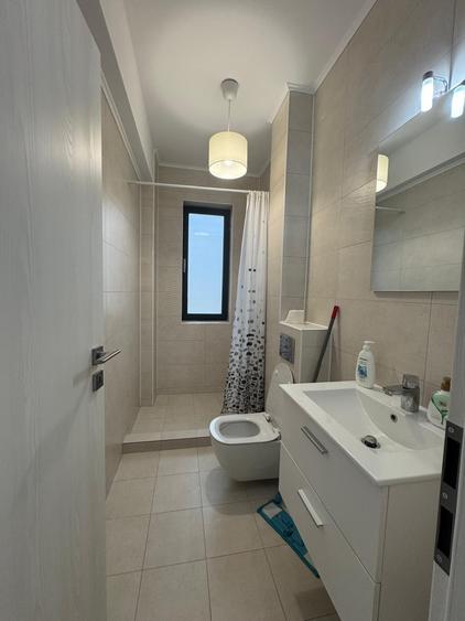 Apartament cu 3 camere în Universitate
