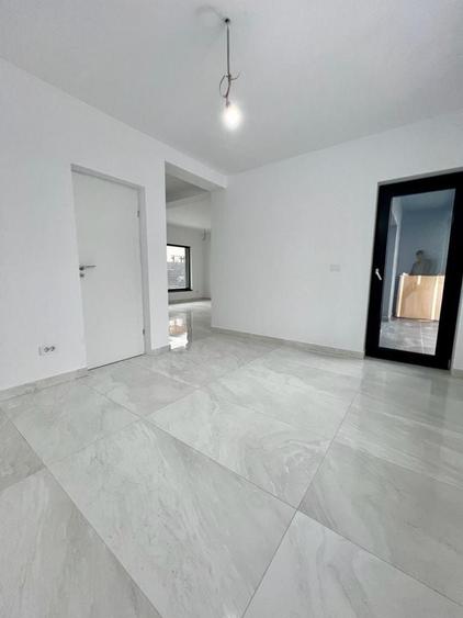 Casă cu 4 camere în Vișani